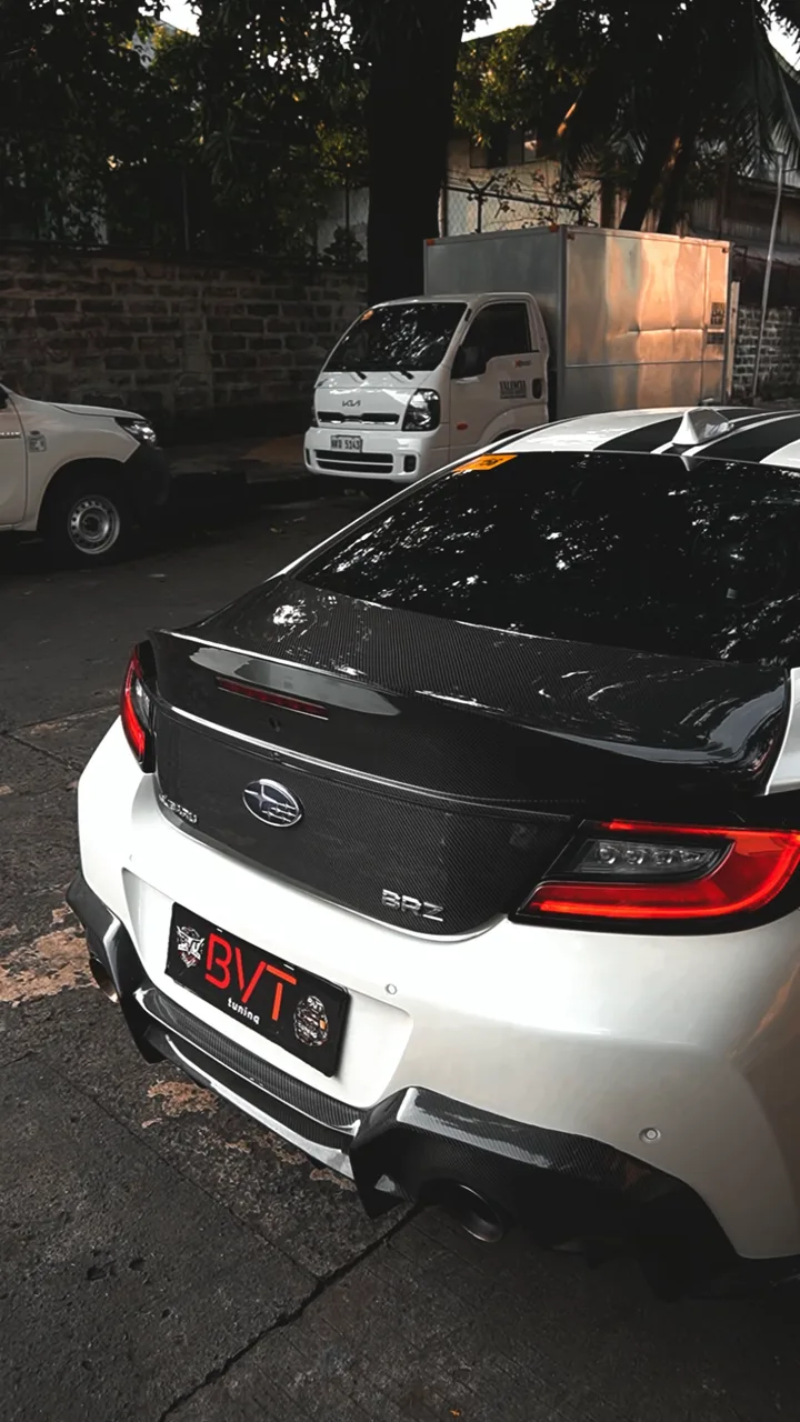 Subaru BRZ: carbon trunk and wheel change, a still from BVT Tuning's film of the job